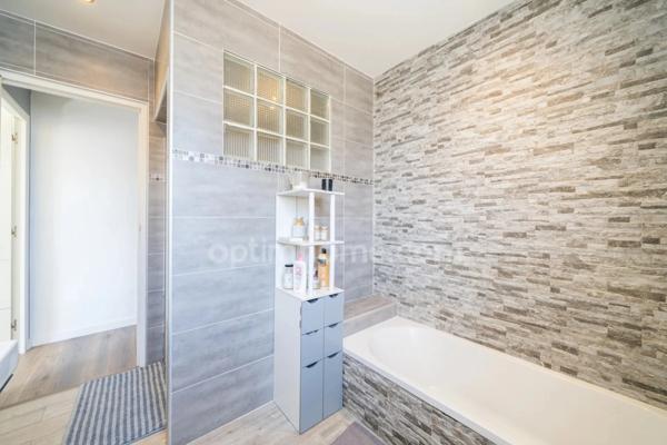 BAILLARGUES (34670) – MAISON INDIVIDUELLE – 6 CHAMBRES – EXPOSITION SUD – PISCINE – GARAGE – JARDIN ARBORÉ