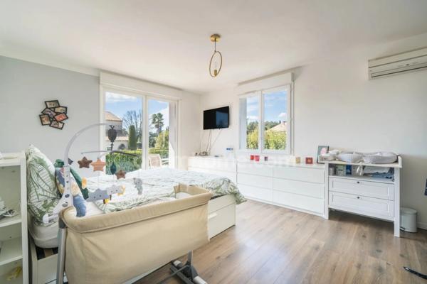 BAILLARGUES (34670) – MAISON INDIVIDUELLE – 6 CHAMBRES – EXPOSITION SUD – PISCINE – GARAGE – JARDIN ARBORÉ