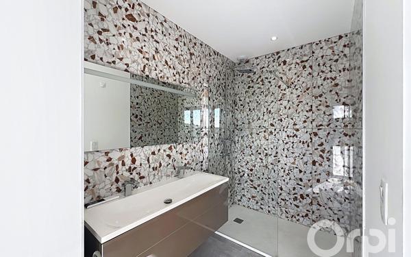 Maison à vendre    5 pièces •  Lecci