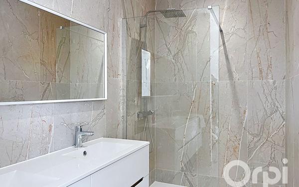 Maison à vendre    5 pièces •  Lecci