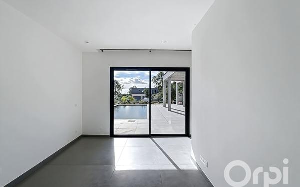 Maison à vendre    5 pièces •  Lecci