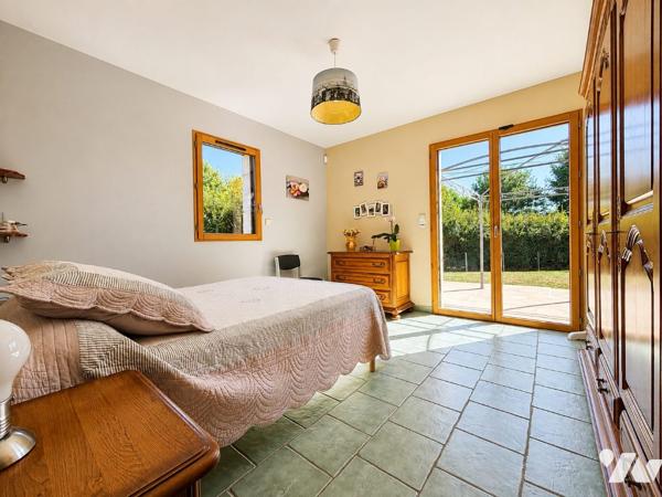 Maison de 222 m2 sur sous-sol et dépendance de 230 m2