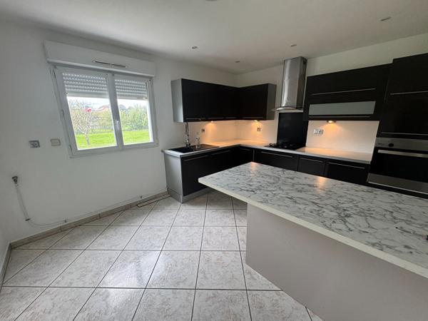 MAISON 2007 AU CALME DE 100 m²  A CHAMPAGNEY