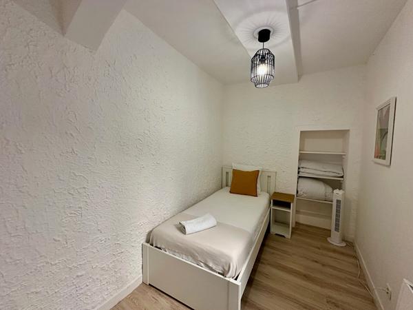 APPARTEMENT MEUBLE PROCHE DE LA CITE DE CARCASSONNE