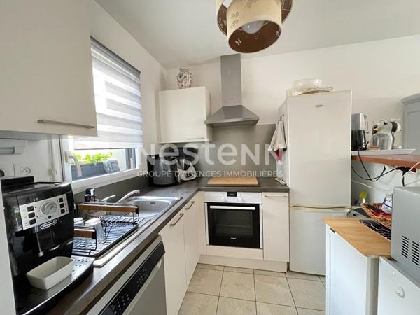 À VENDRE Maison T3 mitoyenne - Vendue louée - garage et place de parking