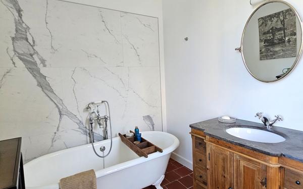 Maison à vendre    8 pièces • 203 m2 Santo-Pietro-di-Tenda