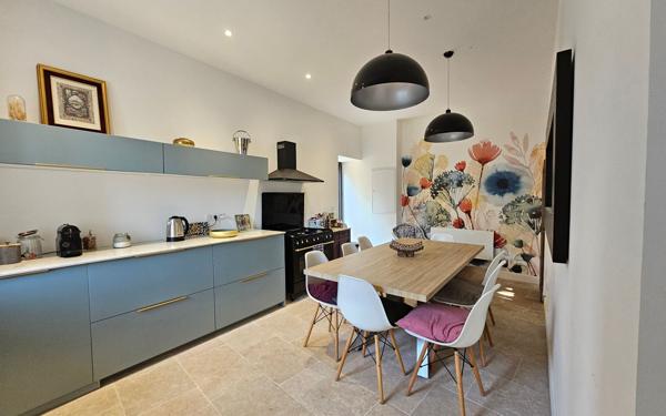 Maison à vendre    8 pièces • 203 m2 Santo-Pietro-di-Tenda