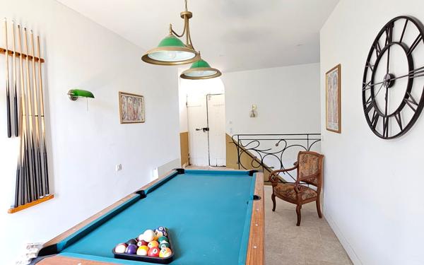 Maison à vendre    8 pièces • 203 m2 Santo-Pietro-di-Tenda