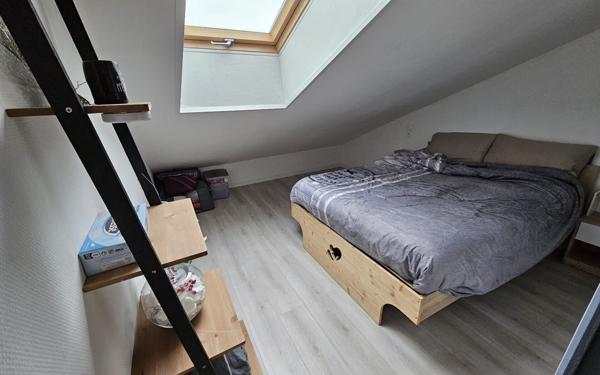 Immeuble à vendre    6 pièces •  Varsberg