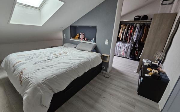 Immeuble à vendre    6 pièces •  Varsberg