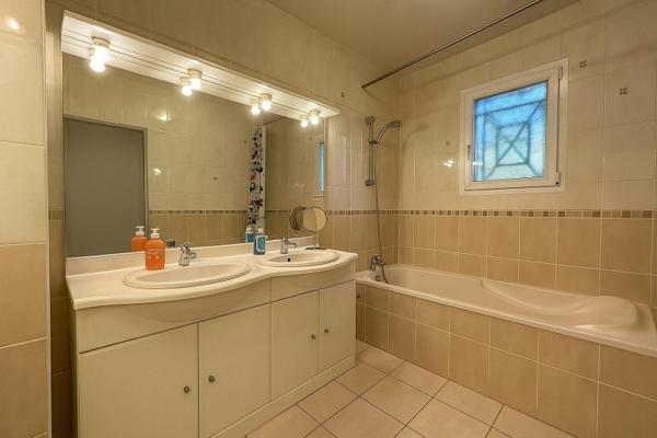 Vente / Maison T5