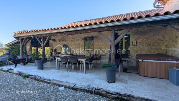 Maison de 390 m²