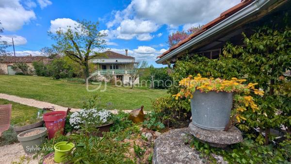Maison de 390 m²