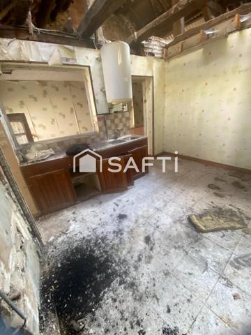 2 anciennes habitations avec granges à rénover