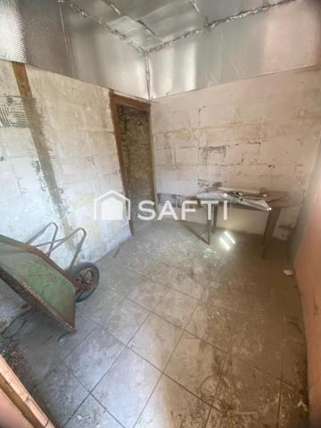 2 anciennes habitations avec granges à rénover