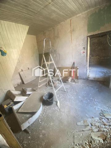 2 anciennes habitations avec granges à rénover