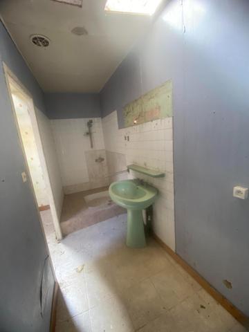 2 anciennes habitations avec granges à rénover