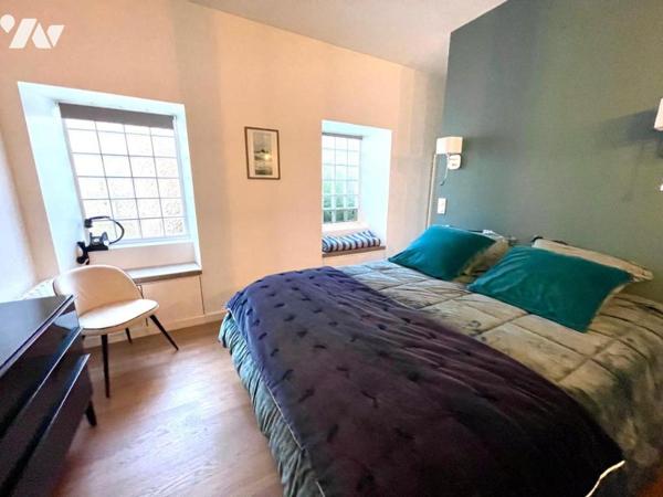 A VENDRE 56 VANNES Le Port, superbe T2 61 m², au 1er étage avec petite vue sur le Port