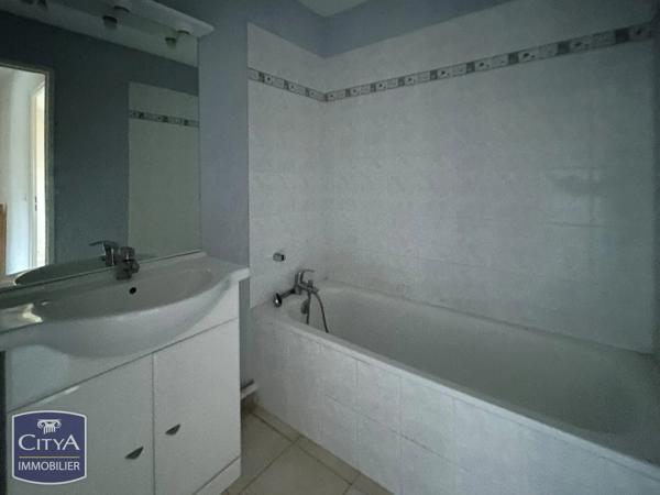 Maison à vendre 4 pièces 85m² La Châtre (36400)