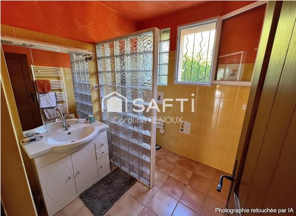 Cadenet – Propriété provençale sur 5 858 m² avec piscine couverte