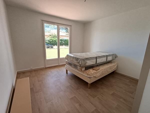 Maison divisée en 3 appartements