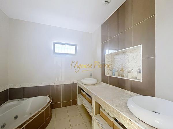 Pavillon 6 pièces à vendre Naintré - 86530 / Réf: 12096