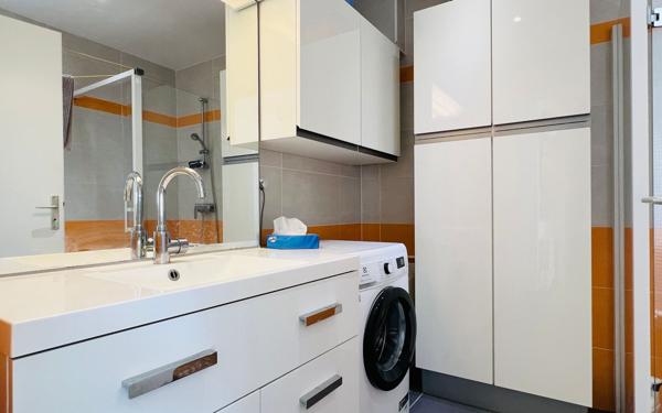 Appartement à louer    2 pièces • 67,75 m2 La Rochelle