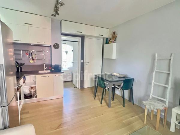 Appartement à louer T2 PARIS 17EME ARRONDISSEMENT (75) - quartier des épinettes - 30.25 m2