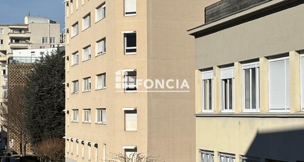 À vendre Studio 18.18 m² - Saint-étienne 42100