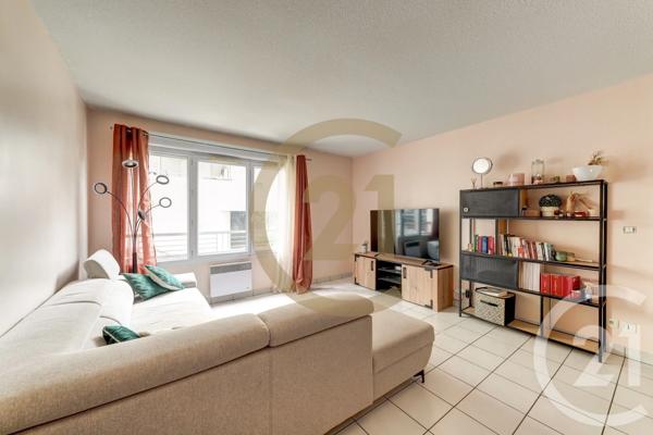 Appartement T2 à vendre  2 pièces - 51,75 m 2   LYON  - 69003