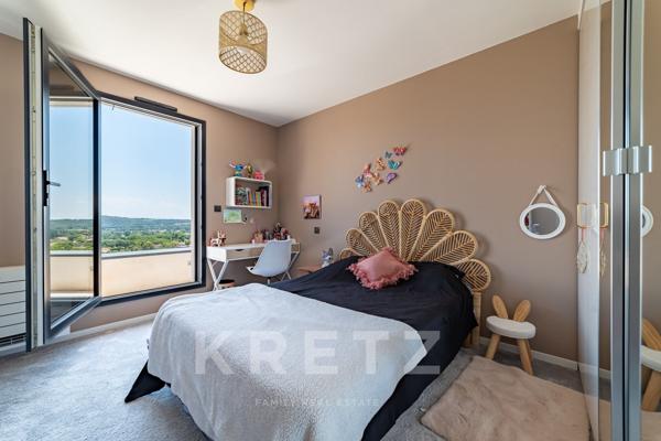 Villa contemporaine avec vue panoramique