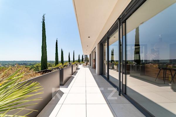 Villa contemporaine avec vue panoramique