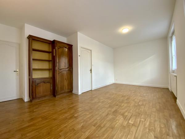 Appartement  3 pièce(s)  2 chambre(s)  61 m²