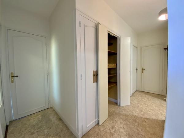 Appartement  3 pièce(s)  2 chambre(s)  61 m²