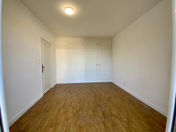 Appartement  3 pièce(s)  2 chambre(s)  61 m²