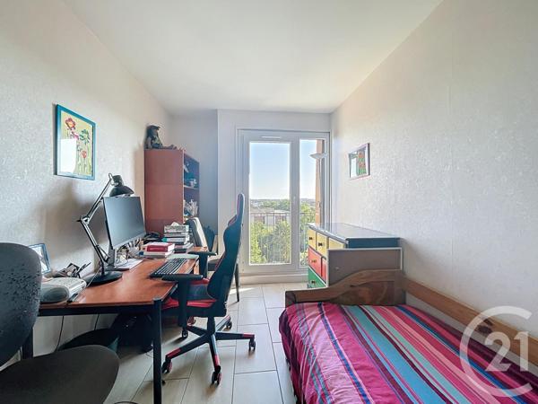 Appartement F5 à vendre  5 pièces - 84,42 m2 FRESNES - 94