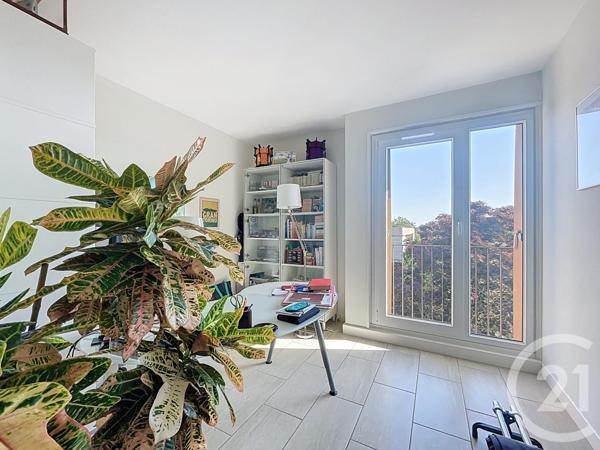 Appartement F5 à vendre  5 pièces - 84,42 m2 FRESNES - 94