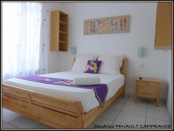 A VENDRE A KOUROU (97310) UNE MAGNIFIQUE PROPRIETE DE 165 m² - TERRAIN DE 462 m² - AU PRIX DE 448 000 €.