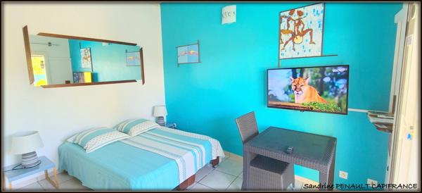 A VENDRE A KOUROU (97310) UNE MAGNIFIQUE PROPRIETE DE 165 m² - TERRAIN DE 462 m² - AU PRIX DE 448 000 €.