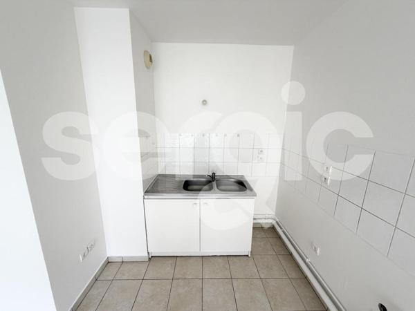 Location 1 Pieces 36 93210 Saint Denis 18 1558 01 0001