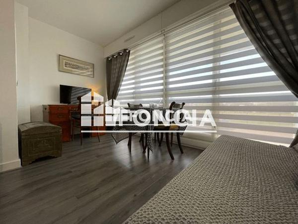 Location Studio meublé 24.26 m² - 24 BOULEVARD W.CHURCHILL La Rochelle 17000