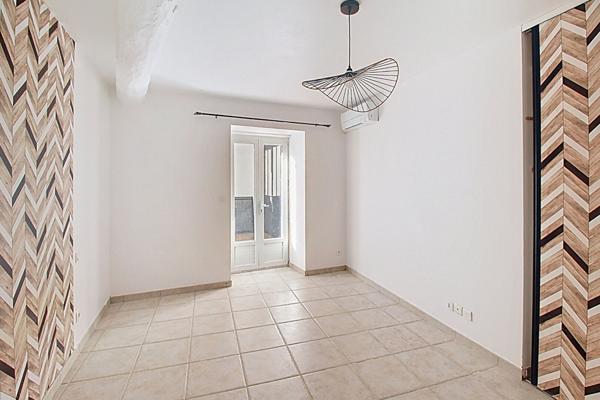 A VENDRE TRANS EN PROVENCE - Charmant Appartement T2 avec Grandes Terrasses