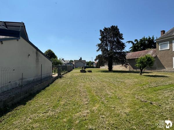 Terrain - Vendu - 900 m² - LEVET | The Door Man