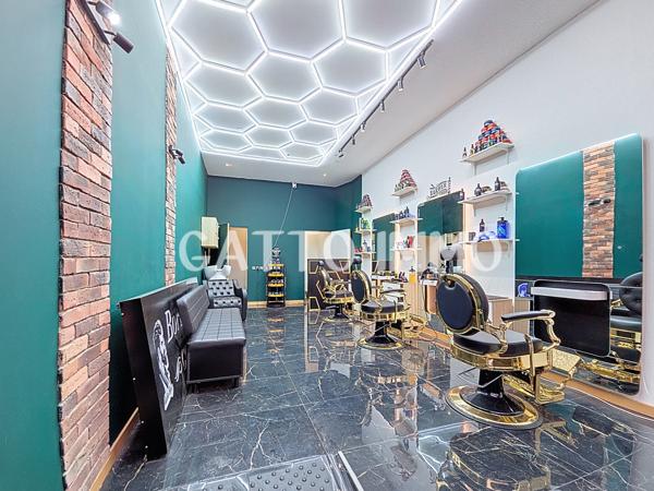 Metz (57000) A VENDRE à 2 pas de la CATHÉDRALE // Fonds de commerce - Barbier // 2 belles caves