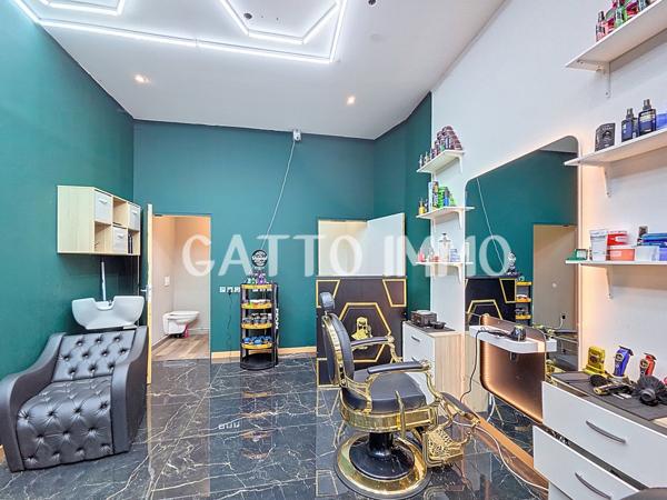 Metz (57000) A VENDRE à 2 pas de la CATHÉDRALE // Fonds de commerce - Barbier // 2 belles caves