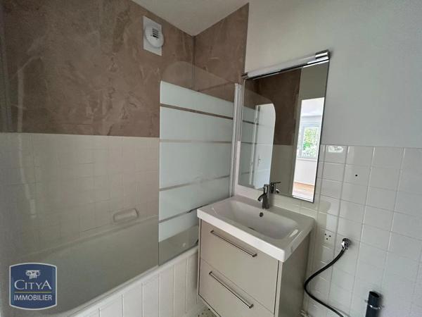 Appartement à louer 1 pièce 34m² Mâcon (71000)