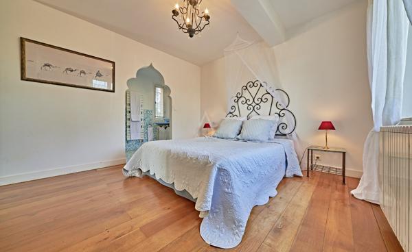 Villa d'exception dans un domaine confidentiel  - 3 400 000 € - La Londe-Les-Maure (83)