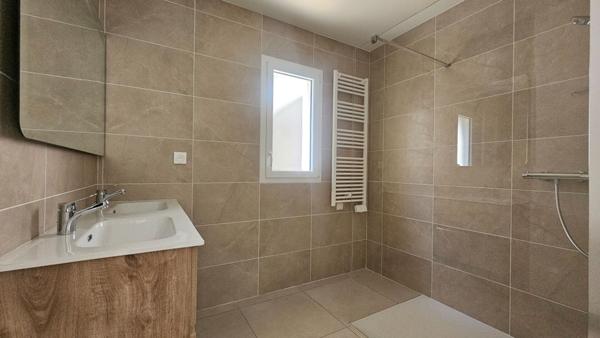 Appartement Nimes 3 pièces 74.70 m2