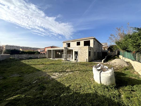 Immeuble / Local d'activité - Marseille 13015 - Total de 356 m2 sur parcelle de 947m2