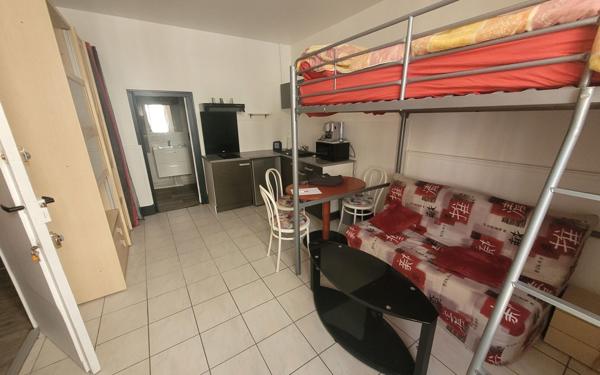 Immeuble à vendre    5 pièces •  Agen